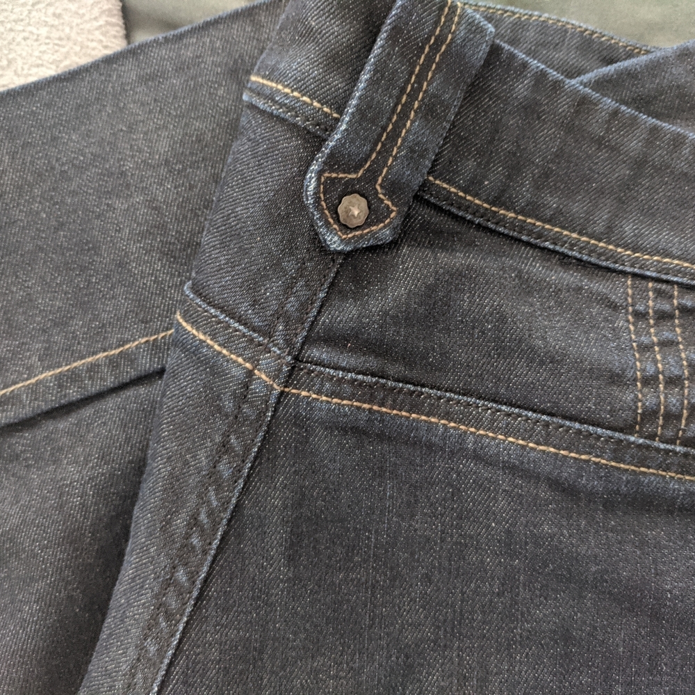 Jeans - Picture 2 of 3